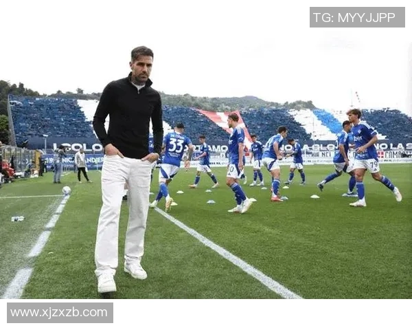 夏日街头足球明星时尚穿搭大赏展现运动魅力与潮流风范